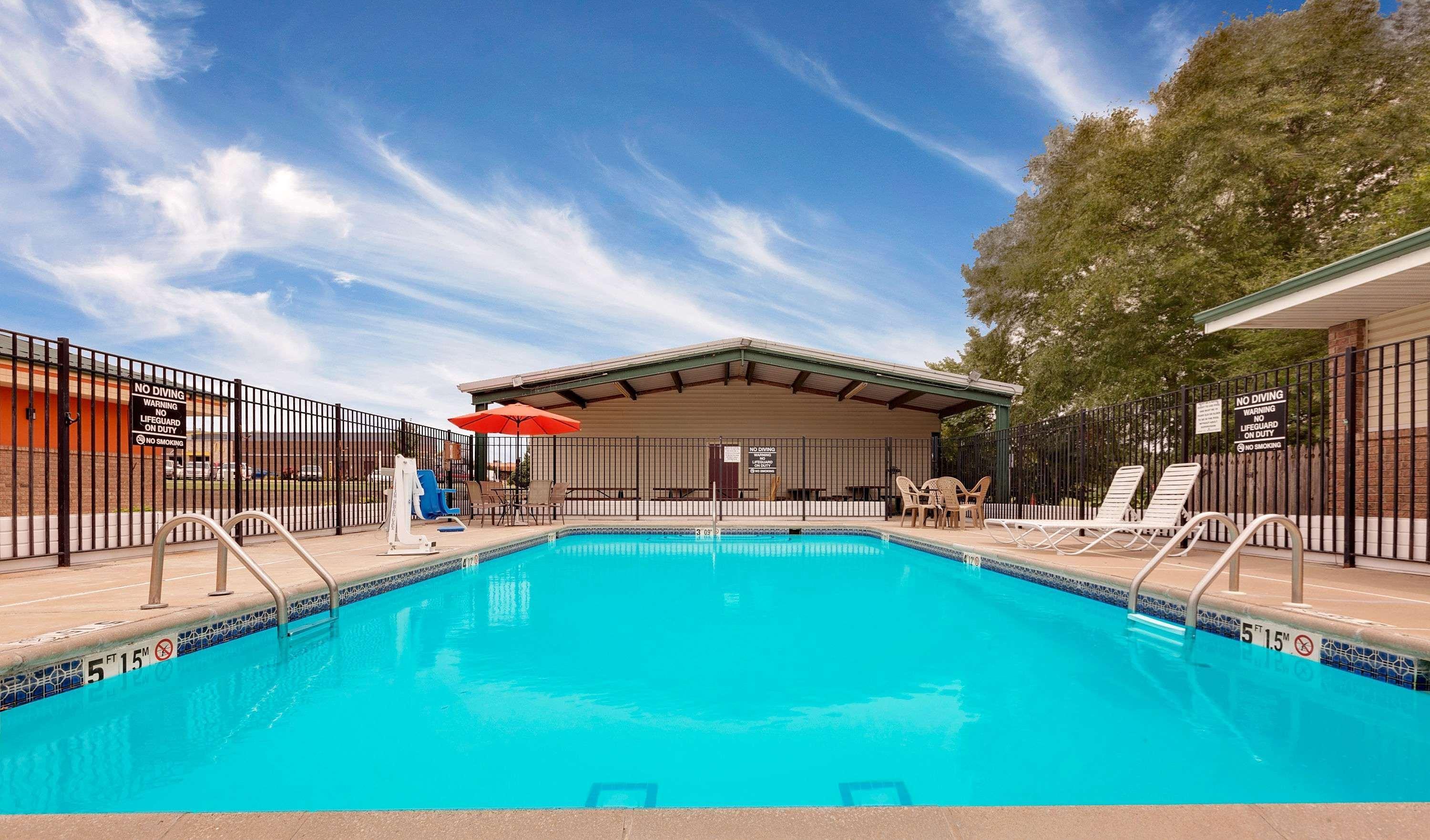 Super 8 By Wyndham Siloam Springs Motel Exterior photo